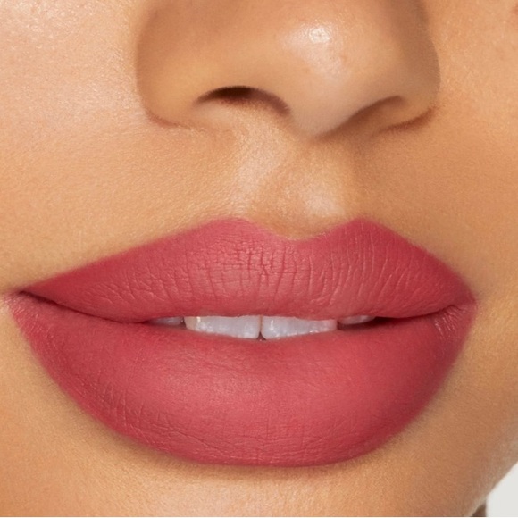 Kylie Holiday Edition Matte Liquid Lipstick 4 shades - Picture 4 of 4
